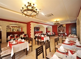Corolla Hotel Restaurant 09