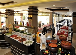 Corolla Hotel Restaurant 18